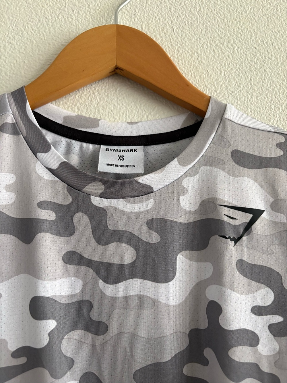 Gymshark Men’s Short-Sleeve Camo Performance Tee - Gray & White